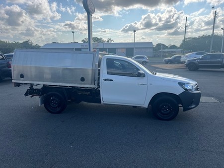 2016 TOYOTA HILUX 4X2 WORKMATE SC/C 2WD MANUAL - Image 3