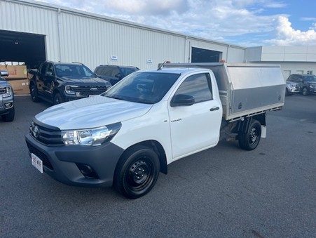2016 TOYOTA HILUX 4X2 WORKMATE SC/C 2WD MANUAL - Image 2