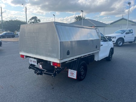 2016 TOYOTA HILUX 4X2 WORKMATE SC/C 2WD MANUAL - Image 8