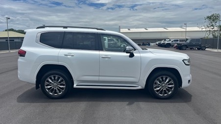 2022 TOYOTA LANDCRUISER SAHARA ZX 4WD T/D WAGON AUTO - Image 3