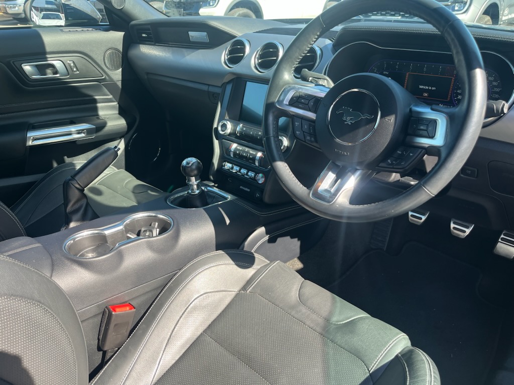 2018 FORD MUSTANG FASTBACK GT COUPE PETROL MANUAL - Image 11
